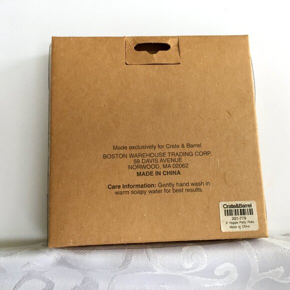 Crate and Barrel NEW Set Of 6 Vegetable Themed Cocktail Hors D'oeuvre Picks - Picture 10 of 12